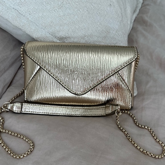 Zara Gold snap close purse - Picture 3 of 7